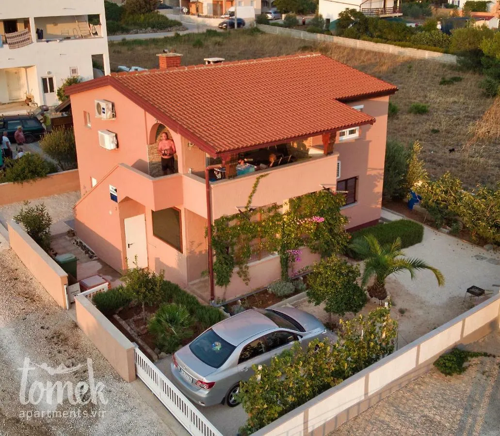 Tomek Apartment location